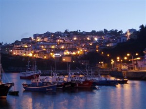 Lastres de Noche, Destino