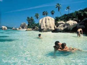 Playa Islas Fiji, Destino